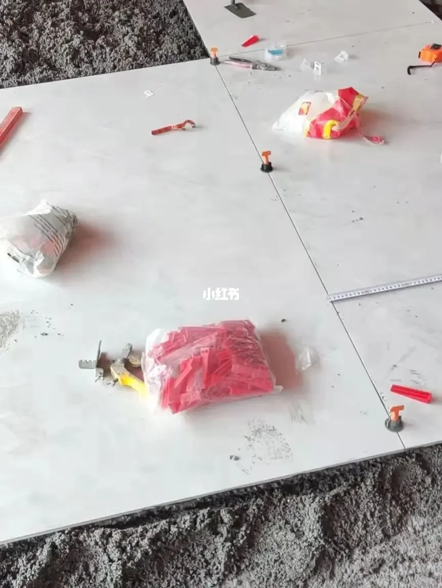 瓷砖烂了一点点怎么修补好(瓷砖烂了一点点怎么修补好呢)